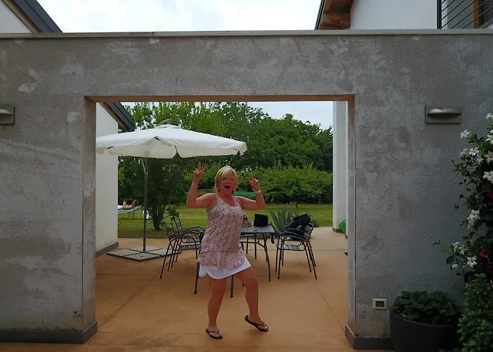 Aganis Bed & Breakfast 3*